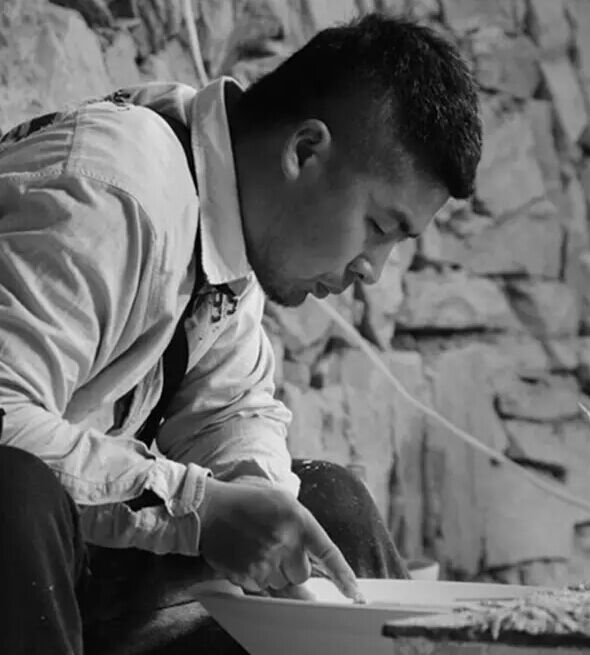 一个迷上陶瓷的土人--访青年艺术家王岗